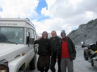 Meeting at the summit of Ak-Baital Pass